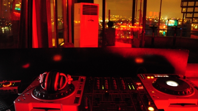 #<Trip:0x7f8f7b522bc0> - Istanbul-Asmali Mescit-Vida Pera-Restaurant-Night Club-Bar-dj booth (2).JPG